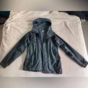 Men’s Patagonia Ski/Snowboard Jacket Size Large